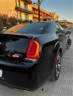 کرایسلەر 300